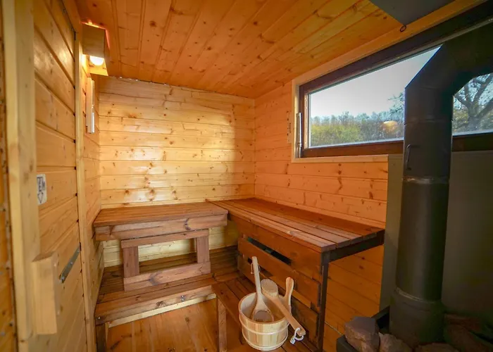 Tiny House Pod Tresni